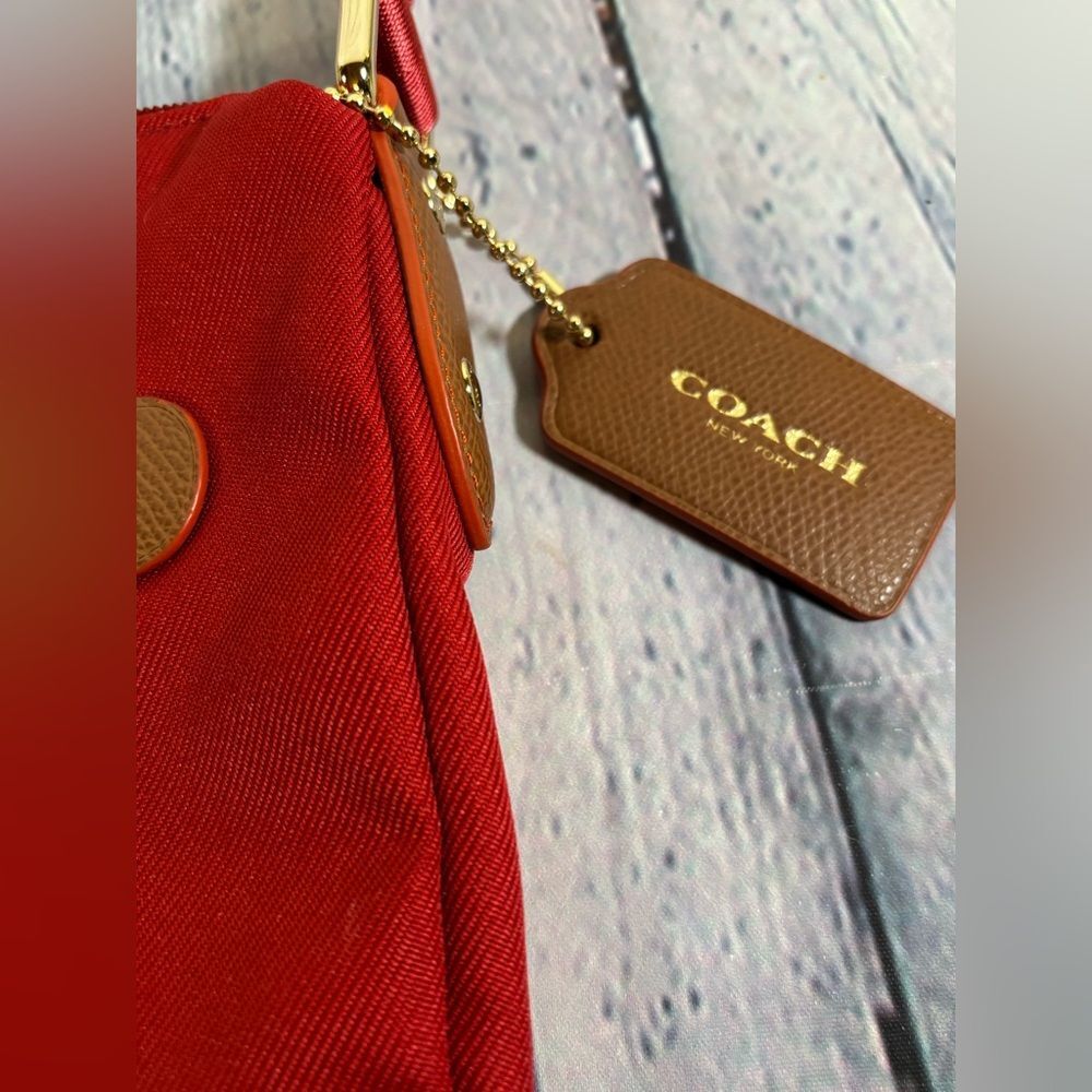 COACH Sawyer Red Crossbody - Picture 5 of 11